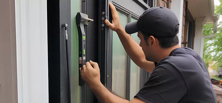Fix Latch on Sliding Door Holland