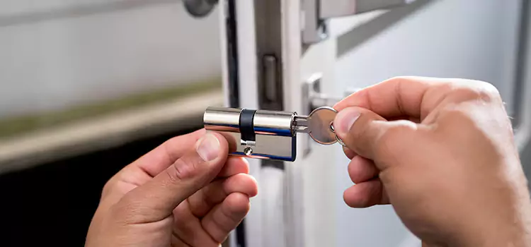 Lock Change Locksmiths Holland